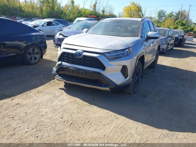 Toyota RAV4 SE 2022 2T34WRFV6NW145652 Image 2