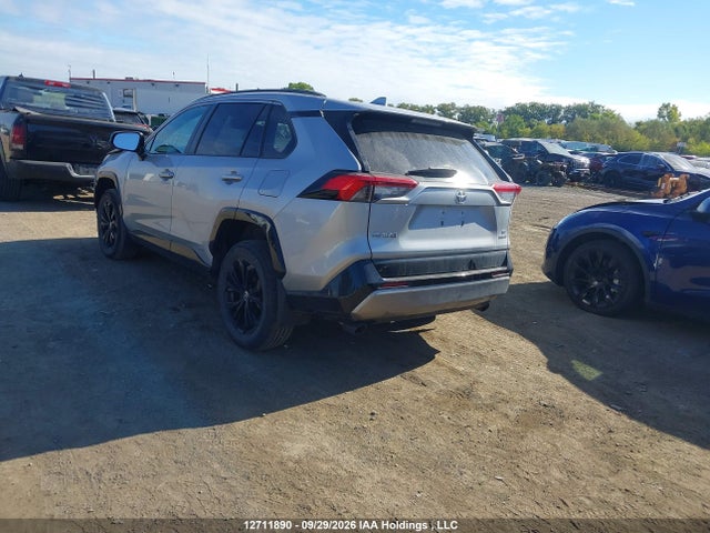 Toyota RAV4 SE 2022 2T34WRFV6NW145652 Image 3