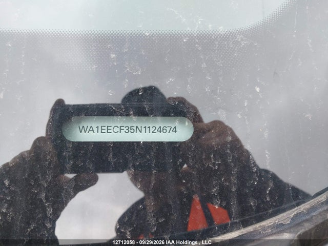 12712058 :رقم المزاد ، WA1EECF35N1124674 vin ، 2022 Audi Q3 Premium Plus S Line 45 مزاد بيع