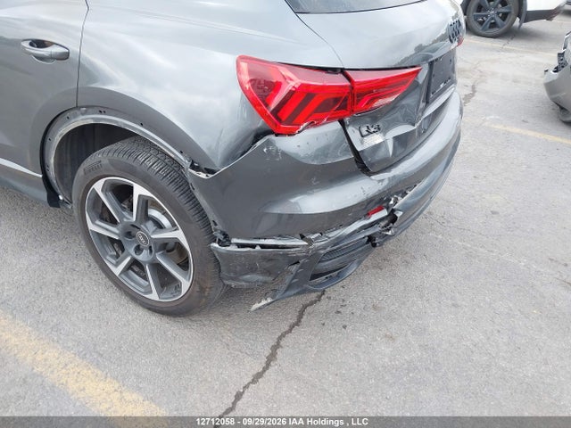 12712058 :رقم المزاد ، WA1EECF35N1124674 vin ، 2022 Audi Q3 Premium Plus S Line 45 مزاد بيع