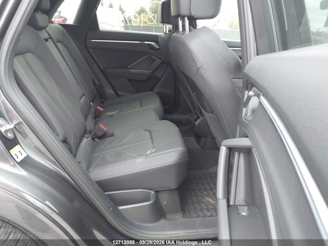 12712058 :رقم المزاد ، WA1EECF35N1124674 vin ، 2022 Audi Q3 Premium Plus S Line 45 مزاد بيع