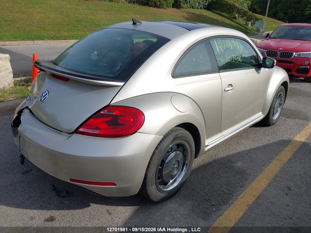 2016 Volkswagen The Beetle 1.8 Tsi Classic/1.8 Tsi Comfortline/1.8 Tsi Dune/1.8 Tsi Trendline მანქანა იყიდება აუქციონზე, vin: 3VWJ07AT9GM607038, აუქციონის ნომერი: 12701981