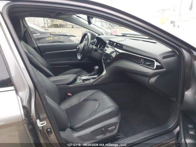 4T1B21HK0LU014827 Toyota Camry Xle/se