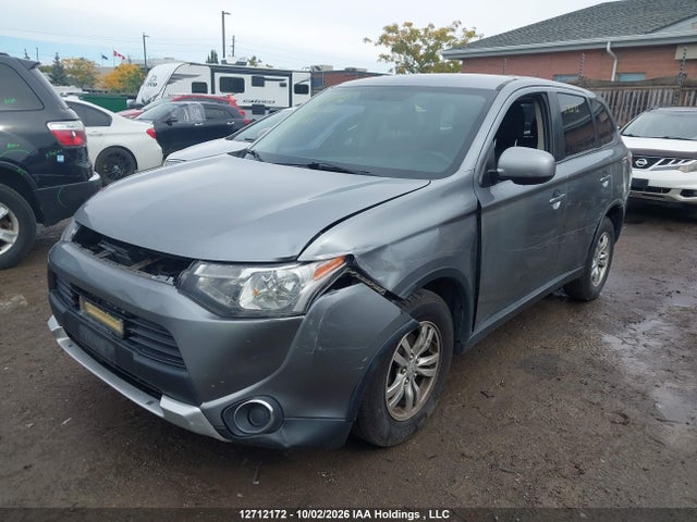 JA4AZ2A39FZ600433 Mitsubishi Outlander Es