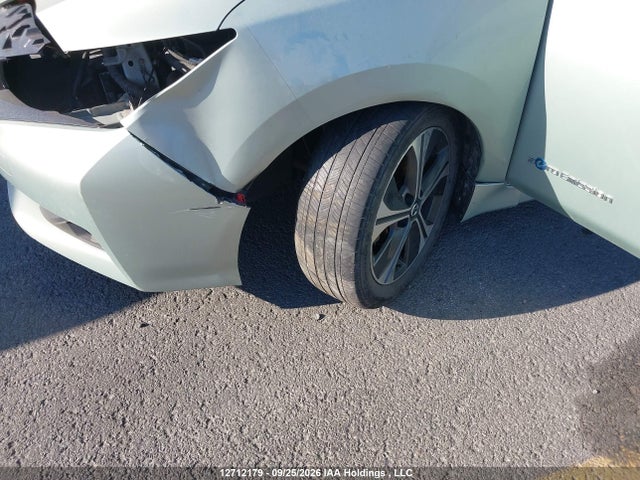 12712179 :رقم المزاد ، 1N4AZ1CP7JC310418 vin ، 2018 Nissan Leaf S/sl/sv مزاد بيع