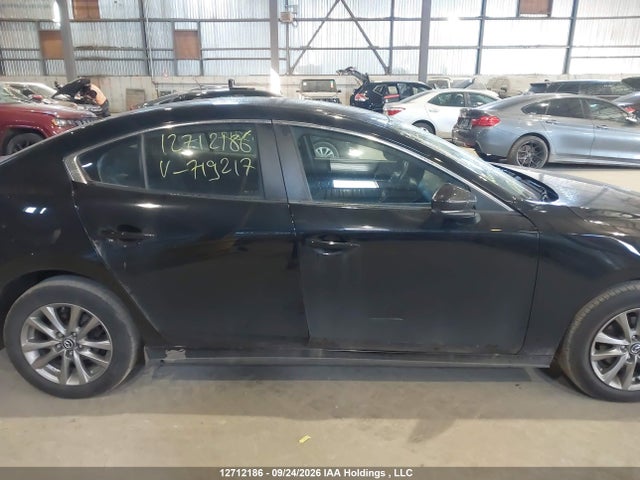 JM1BPACM2R1719217 Mazda 3 Preferred