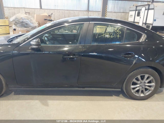 JM1BPACM2R1719217 Mazda 3 Preferred