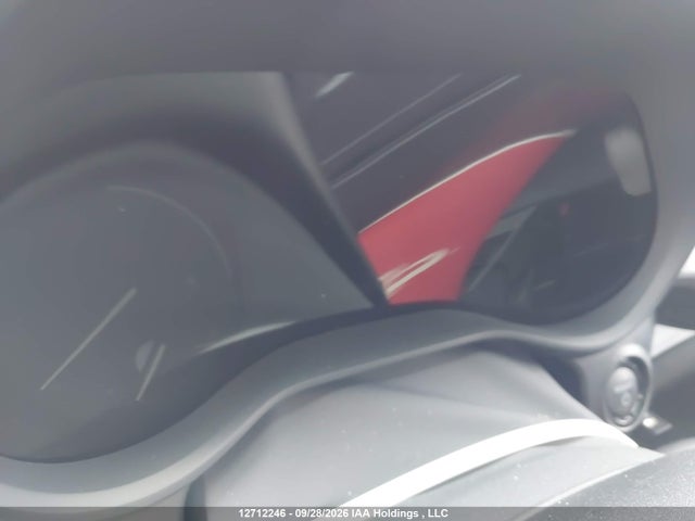 5TDGRKEC6TS321335 Toyota SIENNA LE