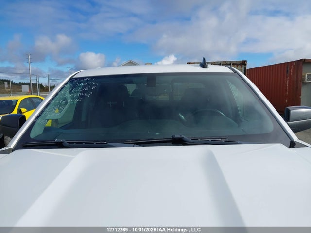 12712269 :رقم المزاد ، 1GTV2VEC6FZ243042 vin ، 2015 Gmc Sierra 1500 Slt مزاد بيع