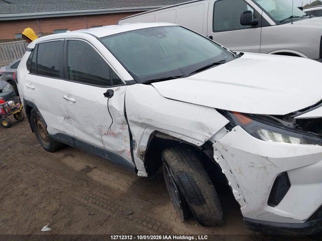 2T3B1RFV4RC484813 Toyota RAV4 LE
