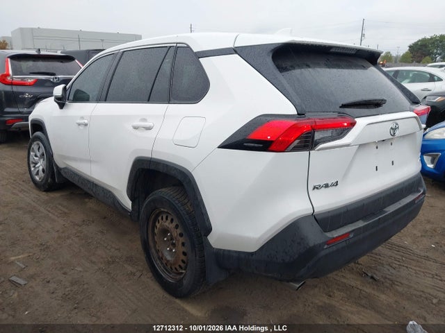 2T3B1RFV4RC484813 Toyota RAV4 LE