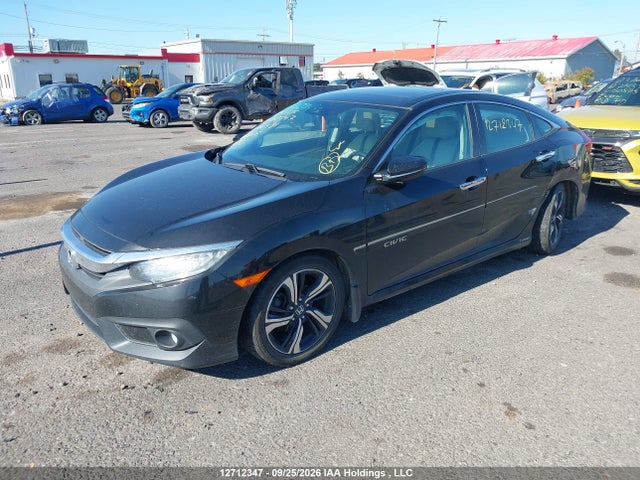 Honda Civic Touring 2018 2HGFC1F90JH104581 Image 2