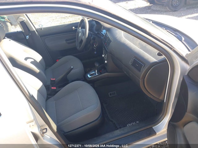 Продажа на аукционе авто 2010 Volkswagen Golf City 2.0l, vin: 9BWEL4BE7A4003247, номер лота: 12712371