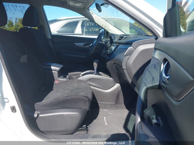 5N1AT2MV4EC763850 Nissan ROGUE SV