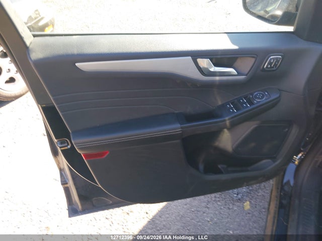 2025 Ford Escape Platinum მანქანა იყიდება აუქციონზე, vin: 1FMCU9JA6SUB05355, აუქციონის ნომერი: 12712396