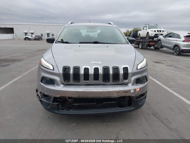 1C4PJMAB6GW335757 Jeep Cherokee Sport