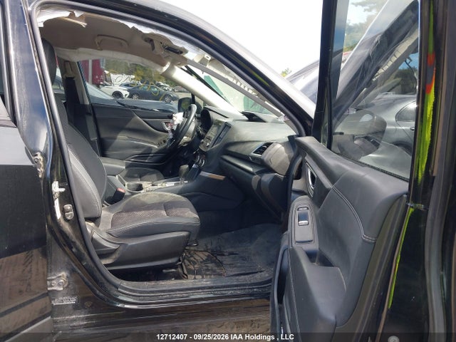 Продажа на аукционе авто 2019 Subaru Forester Premium, vin: JF2SKEDC2KH570236, номер лота: 12712407