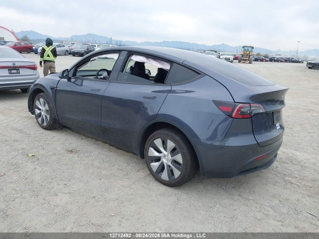 Tesla Model Y 2023 7SAYGDEE3PF771643 Image 3
