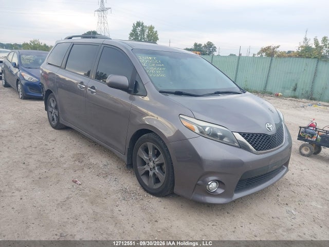 12712551 :رقم المزاد ، 5TDXK3DC5GS756669 vin ، 2016 Toyota Sienna مزاد بيع