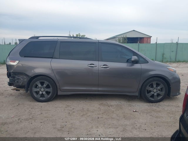 12712551 :رقم المزاد ، 5TDXK3DC5GS756669 vin ، 2016 Toyota Sienna مزاد بيع