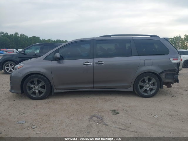 12712551 :رقم المزاد ، 5TDXK3DC5GS756669 vin ، 2016 Toyota Sienna مزاد بيع