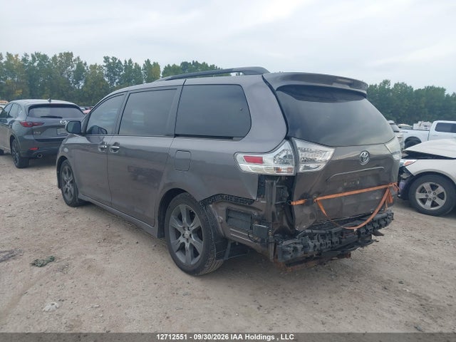 12712551 :رقم المزاد ، 5TDXK3DC5GS756669 vin ، 2016 Toyota Sienna مزاد بيع
