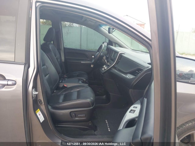 12712551 :رقم المزاد ، 5TDXK3DC5GS756669 vin ، 2016 Toyota Sienna مزاد بيع