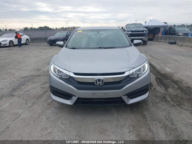 Продаж на аукціоні авто 2018 Honda Civic Lx, vin: 2HGFC2F5XJH019279, номер лоту: 12712597