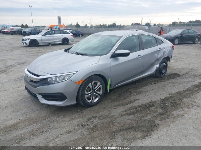 Продаж на аукціоні авто 2018 Honda Civic Lx, vin: 2HGFC2F5XJH019279, номер лоту: 12712597