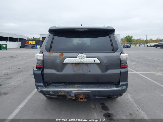 Toyota 4RUNNER SR5 2015 JTEBU5JR1F5236347 Image 17