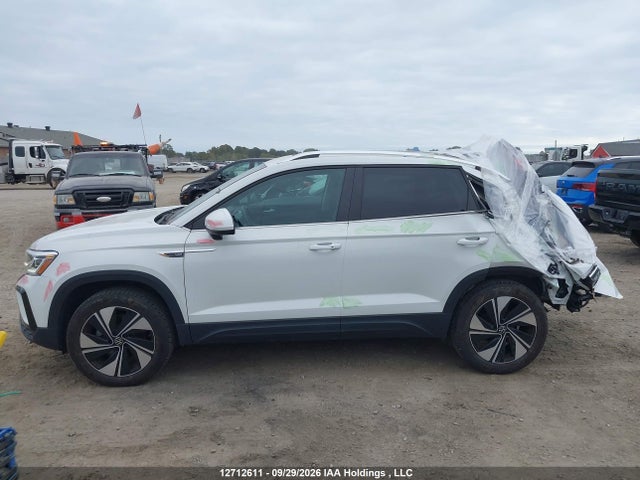 12712611 :رقم المزاد ، 3VV4X7B28RM012588 vin ، 2024 Volkswagen Taos مزاد بيع