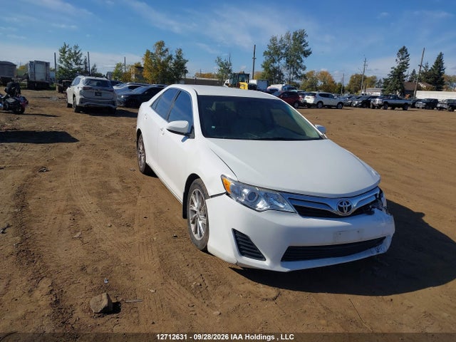 12712631 :رقم المزاد ، 4T1BF1FK1EU313575 vin ، 2014 Toyota Camry Le مزاد بيع