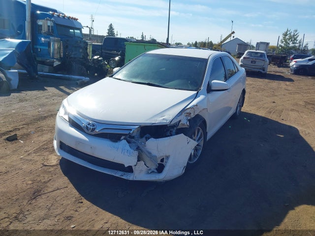 12712631 :رقم المزاد ، 4T1BF1FK1EU313575 vin ، 2014 Toyota Camry Le مزاد بيع
