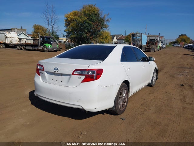 12712631 :رقم المزاد ، 4T1BF1FK1EU313575 vin ، 2014 Toyota Camry Le مزاد بيع
