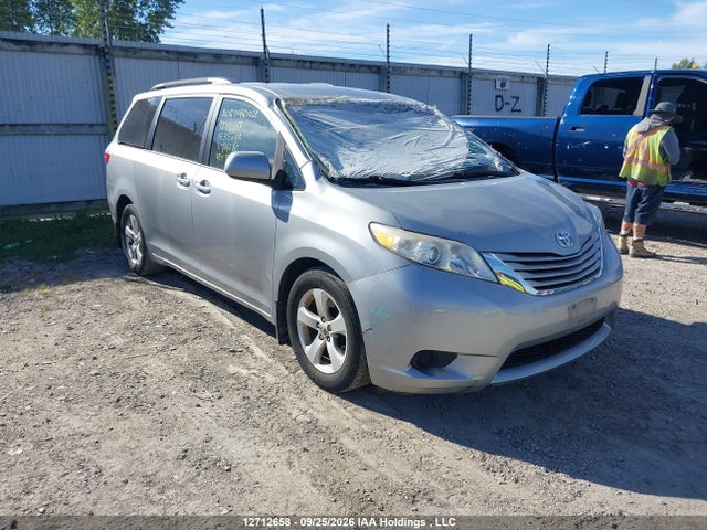 Продаж на аукціоні авто 2015 Toyota Sienna Le 8 Passenger, vin: 5TDKK3DC0FS616280, номер лоту: 12712658