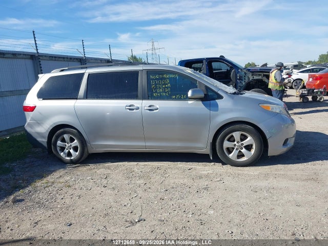 Продаж на аукціоні авто 2015 Toyota Sienna Le 8 Passenger, vin: 5TDKK3DC0FS616280, номер лоту: 12712658
