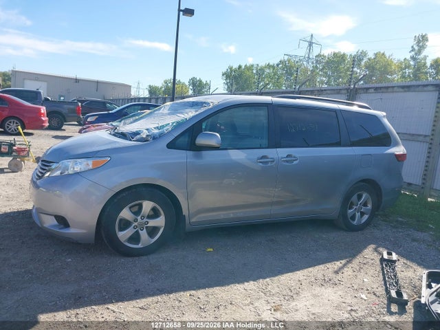 Продаж на аукціоні авто 2015 Toyota Sienna Le 8 Passenger, vin: 5TDKK3DC0FS616280, номер лоту: 12712658