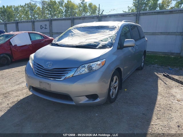 Продаж на аукціоні авто 2015 Toyota Sienna Le 8 Passenger, vin: 5TDKK3DC0FS616280, номер лоту: 12712658