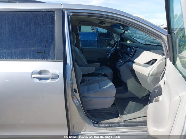 Продаж на аукціоні авто 2015 Toyota Sienna Le 8 Passenger, vin: 5TDKK3DC0FS616280, номер лоту: 12712658