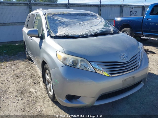 Продаж на аукціоні авто 2015 Toyota Sienna Le 8 Passenger, vin: 5TDKK3DC0FS616280, номер лоту: 12712658