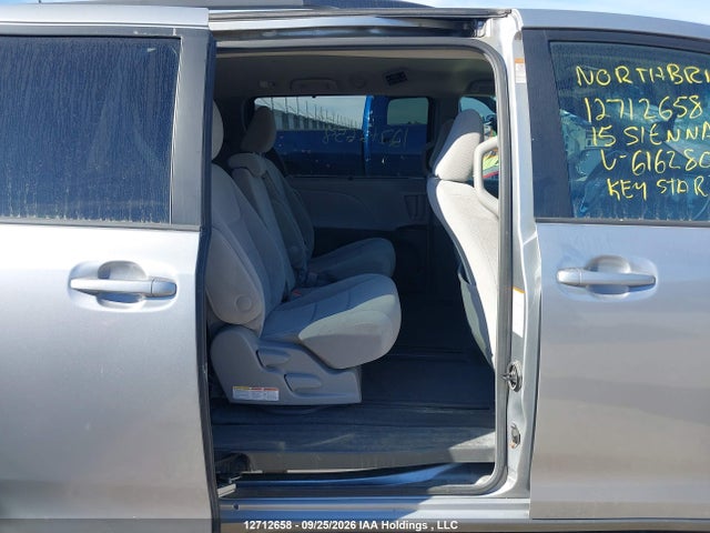 Продаж на аукціоні авто 2015 Toyota Sienna Le 8 Passenger, vin: 5TDKK3DC0FS616280, номер лоту: 12712658