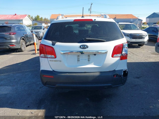 2011 Kia Sorento მანქანა იყიდება აუქციონზე, vin: 5XYKT3A19BG161873, აუქციონის ნომერი: 12712674