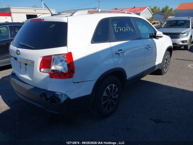 2011 Kia Sorento მანქანა იყიდება აუქციონზე, vin: 5XYKT3A19BG161873, აუქციონის ნომერი: 12712674