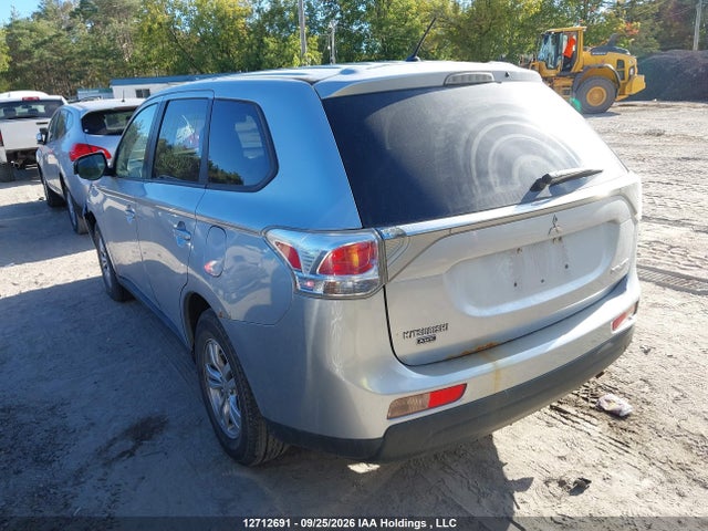 JA4AZ2A35EZ602601 Mitsubishi Outlander