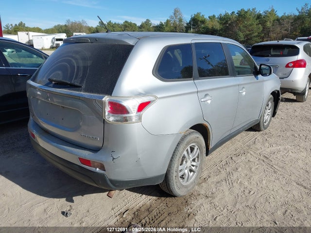 JA4AZ2A35EZ602601 Mitsubishi Outlander