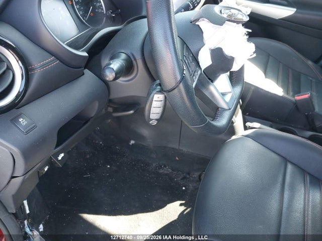 3N1CP5CU6KL552681 Nissan KICKS SR