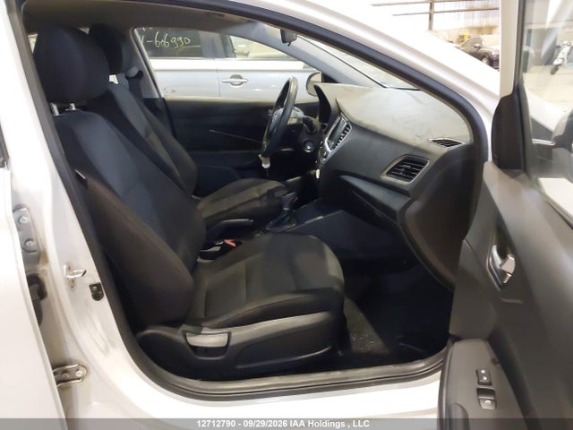 Hyundai Accent Preferred 2019 3KPC24A34KE040776 Image 5
