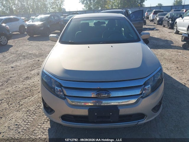 12712792 :رقم المزاد ، 3FAHP0HA5AR250823 vin ، 2010 Ford Fusion Se مزاد بيع