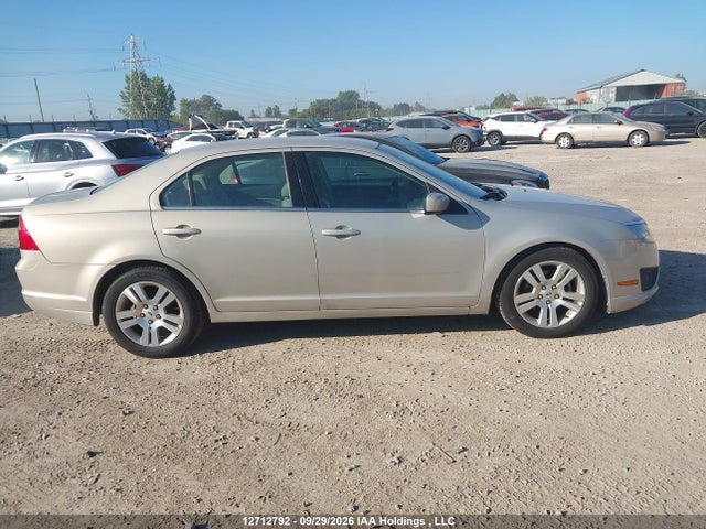 12712792 :رقم المزاد ، 3FAHP0HA5AR250823 vin ، 2010 Ford Fusion Se مزاد بيع