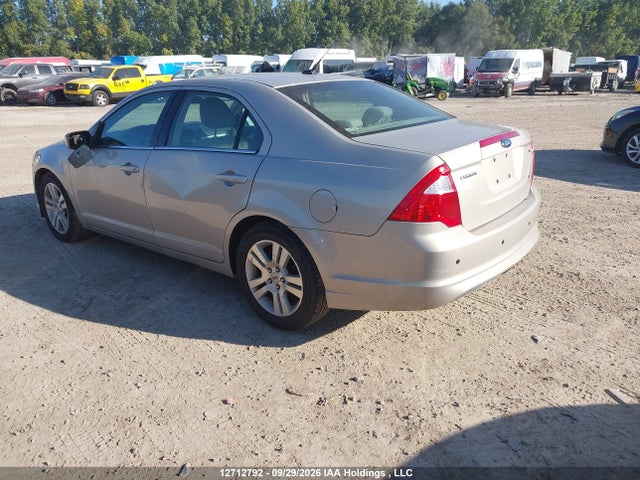 12712792 :رقم المزاد ، 3FAHP0HA5AR250823 vin ، 2010 Ford Fusion Se مزاد بيع